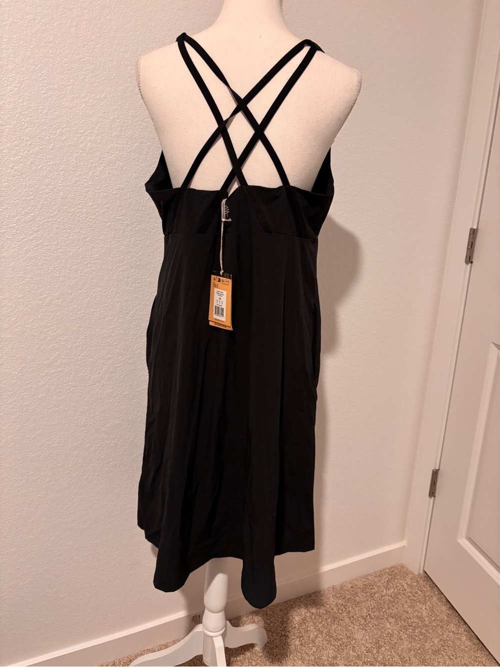 NWT Royal Robbins Black Crisscross Back Midi Dress